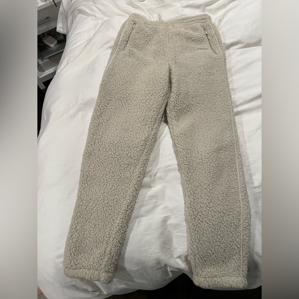 SKIMS Cream Sherpa Joggers